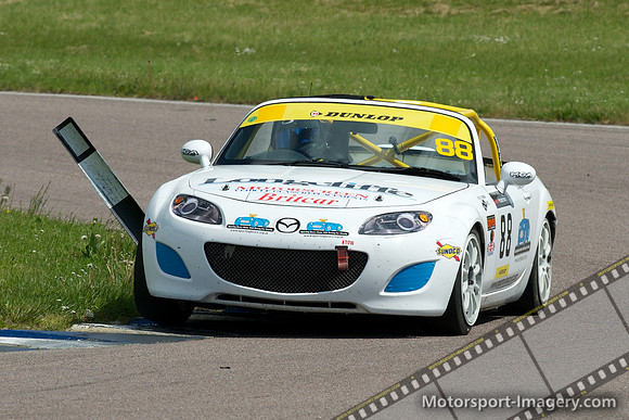Nicola Gillatt, Mike Gordon, Mazda MX5