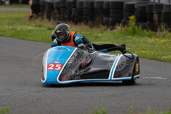 25 Andrew Bingham / Kelly Bridgland