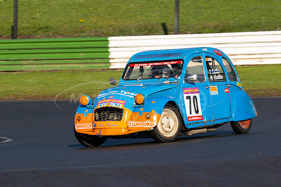 70 Nigel HOLLIS