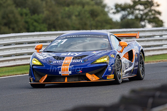 21  Mia Flewitt / Euan Hankey, Balfe Motorsport McLaren 570S GT4