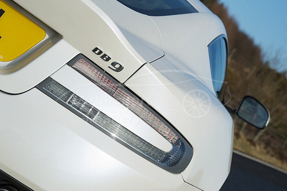 Aston Martin DB9