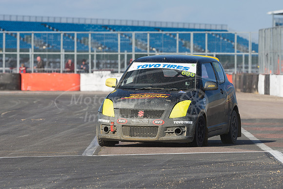 690 Tom Henson