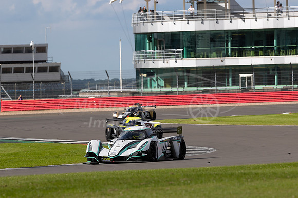 111  Richard Wells / Alex Kapadia