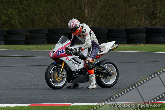 Dean Hipwell, Triumph
