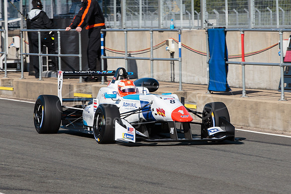 8 Lukas Dunner