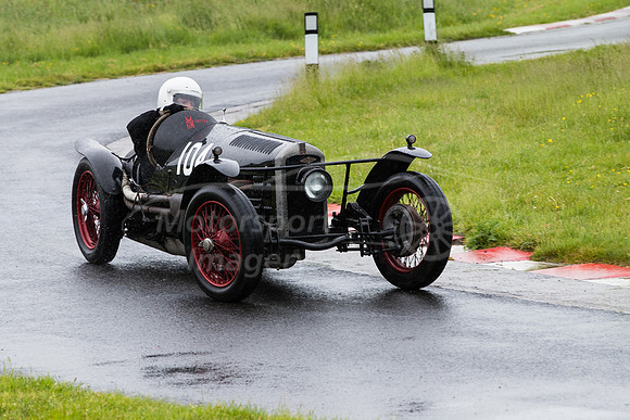 104 Jon Mellor  GN/AC Beetle