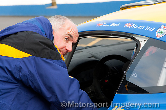 Tom Black, Stuart Hall, Aston Martin DBRS9