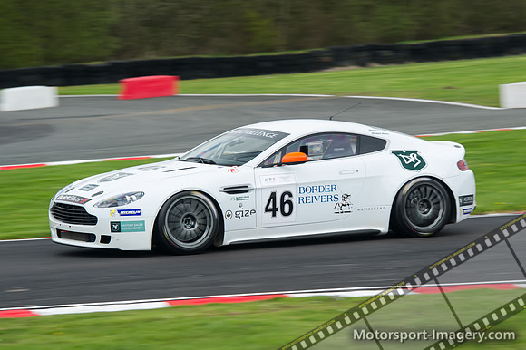 Aston Martin V8 Vantage GT4, Smail, Meins