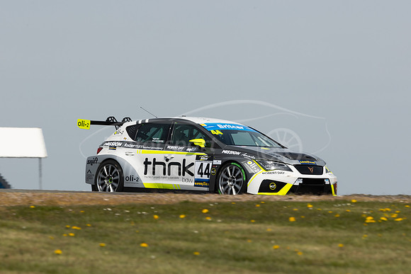 44  Alex Day / William Foster
