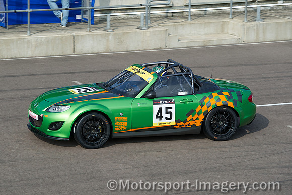 Mazda MX5 GT, Mark Ticehurst / Owen Mildenhall