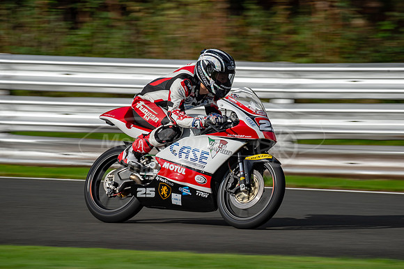 25 Thomas STRUDWICK