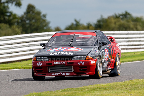37 Simon Garrad Nissan R32
