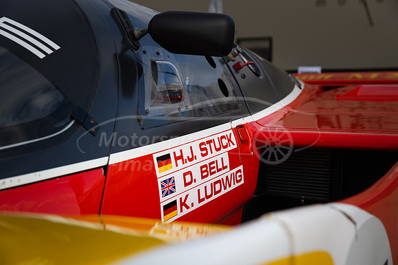 17 Porsche 962 AG Shell Dunlop