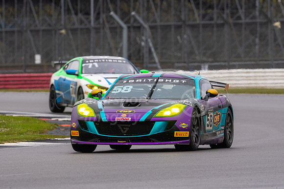 58 Colin White / Tom Holland