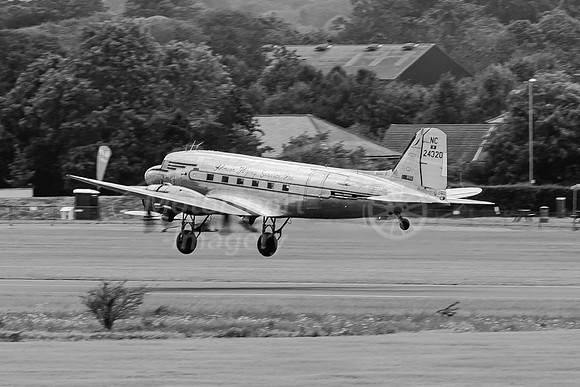 N24320 DC-3 "Miss Montana"