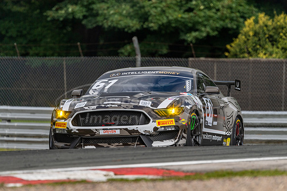 61  Jordan Albert / Matt Cowley,  Academy Motorsport Ford Mustang GT4