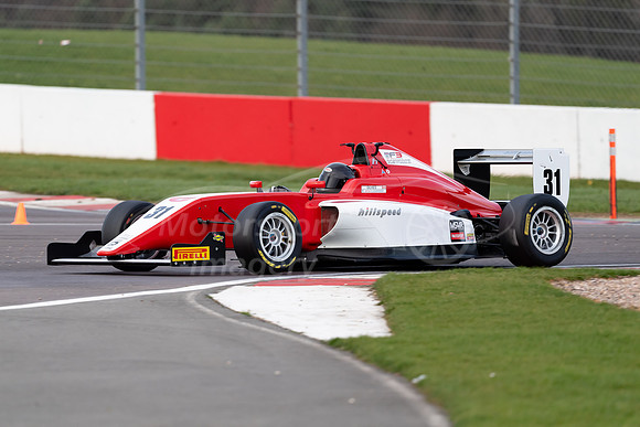 31 Megan GILKES Hillspeed