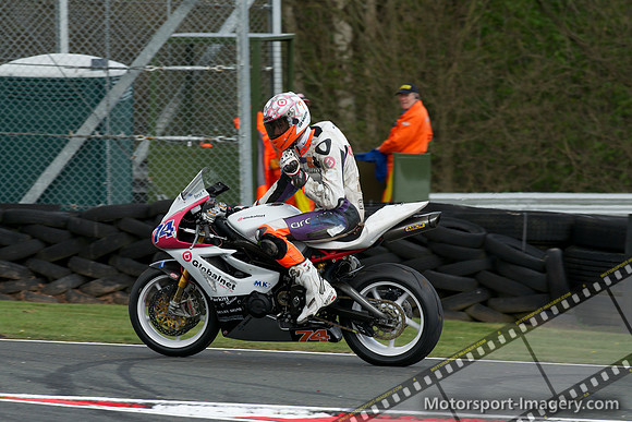 Dean Hipwell, Triumph