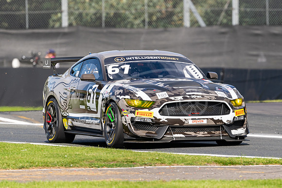 61  Jordan Albert / Matt Cowley,  Academy Motorsport Ford Mustang GT4