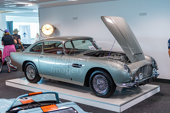 EOL613C Aston Martin DB5