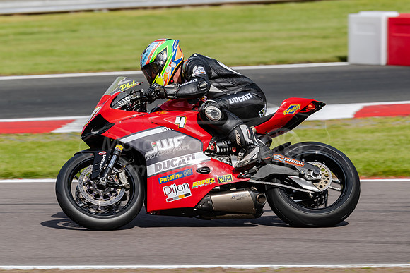 4 Phil Atkinson,