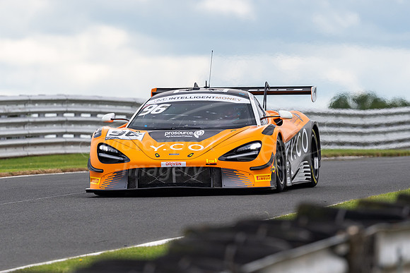 96  Ollie Wilkinson / Lewis Proctor,  Optimum Motorsport McLaren 720S GT3