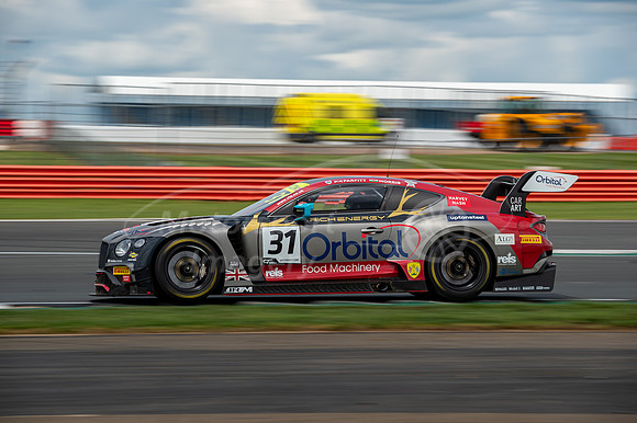 31  Seb Morris / Rick Parfitt Jnr