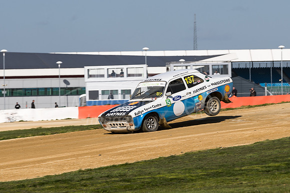 137 Simon Hart