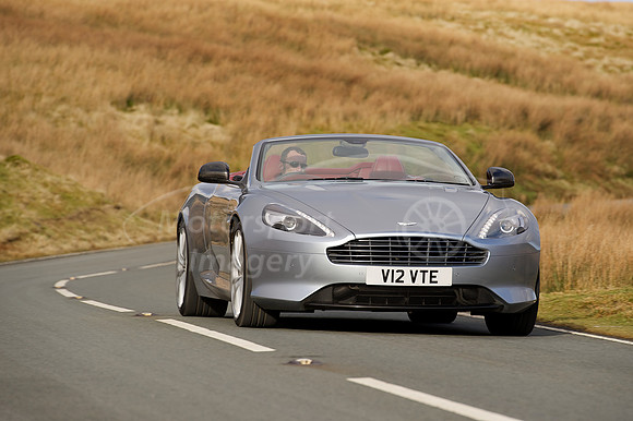 Aston Martin DB9
