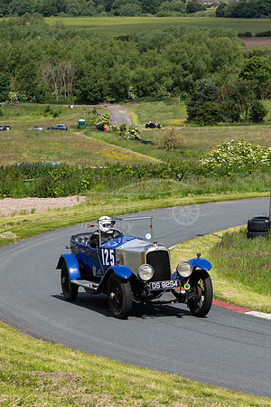125 Roger Thorpe