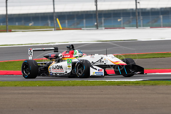 34  Matheus Iorio