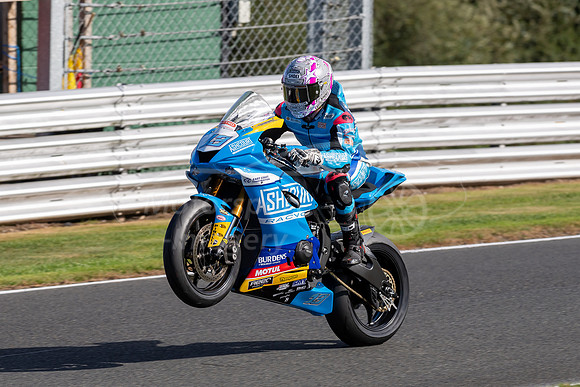 13 Lee Johnston