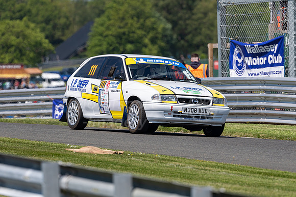 111, Ian Philip Skipp, Russell Joseph, Vauxhall Astra GSi