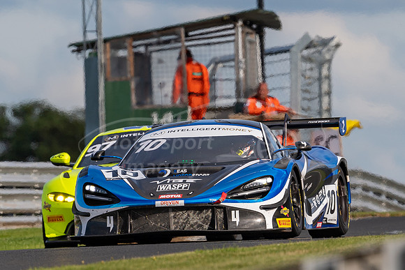 10  Jordan Witt / Jack Mitchell, 2 Seas Motorsport McLaren 720S GT3