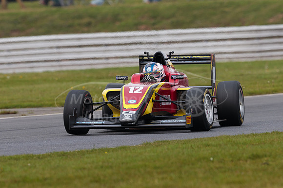 12 Ayrton Simmons