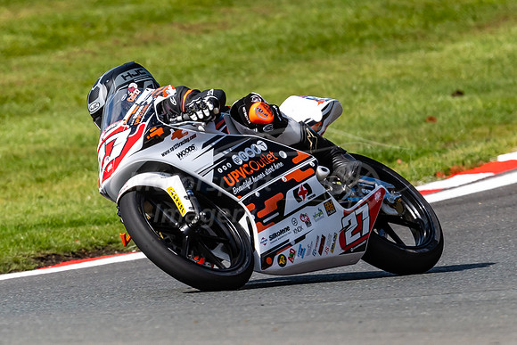 27 Calum Beach Honda,