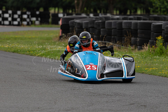 25 Andrew Bingham / Kelly Bridgland