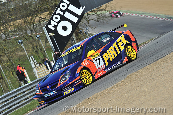 Andrew Jordan in the Pirtek Racing Vectra