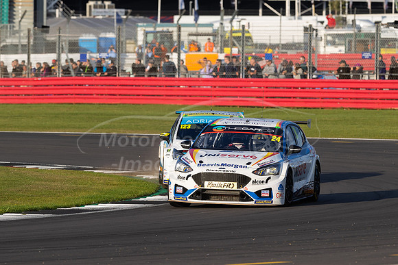 24  Jake HILL