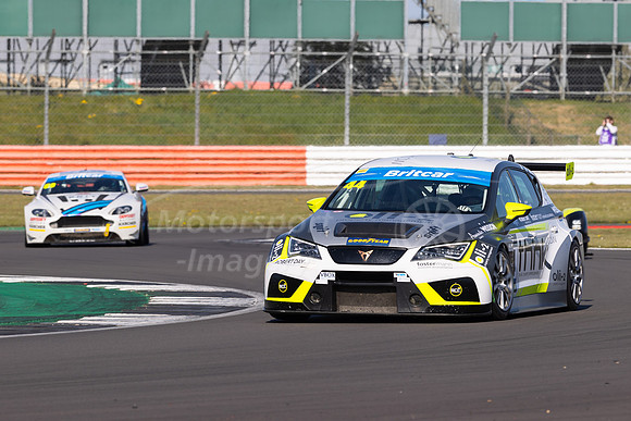 44  Alex Day / William Foster