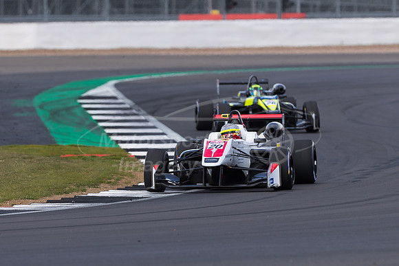 20 Manuel Maldonado