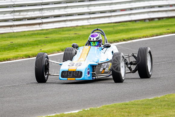 39 Henry Chart Van Diemen RF81