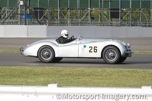 Jaguar XK120, Derek Hood