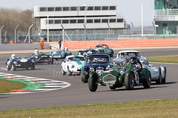 32  Llewellyn (Tim) T.C. / Llewellyn (Oliver) O