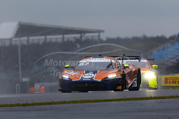 67 Simon Orange / Tom Roche