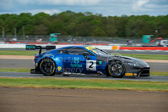 2  Mark Farmer / Nicki Thiim, TF Sport - Aston Martin V8 Vantage