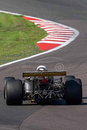 32 Alan Simmonds Lola T142