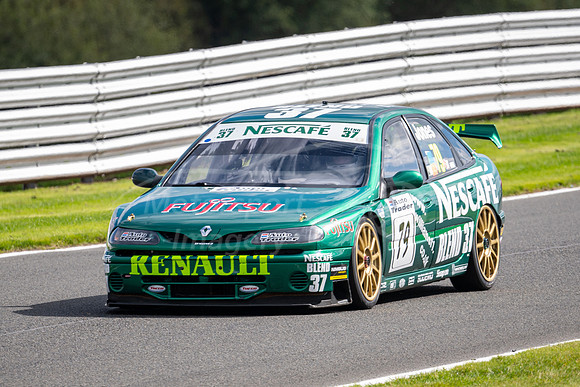 79 Mark Jines Renault Laguna