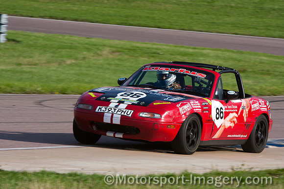 Creative Touch Design Sponsored MX5 at Rockingham