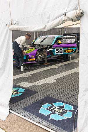 58 Colin White / Thomas Holland